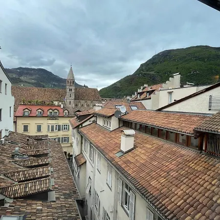 Lauben Old Town Apartment *